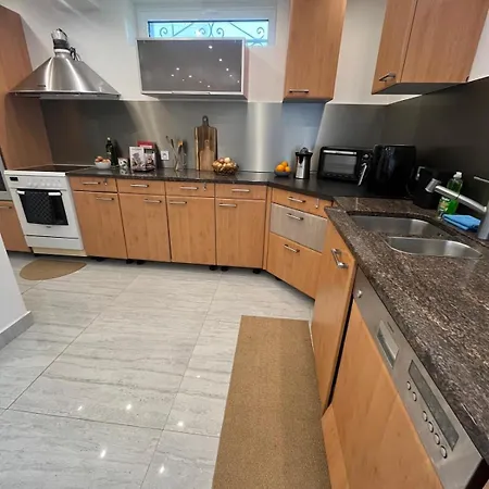 Terrasse Et Parking, Tram Direct Geneve Ambilly